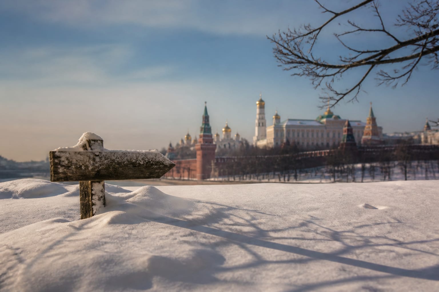 Popularitatea lui Vladimir Putin scade la 66% pe fondul unei schimbări de strategie a SUA în Ucraina