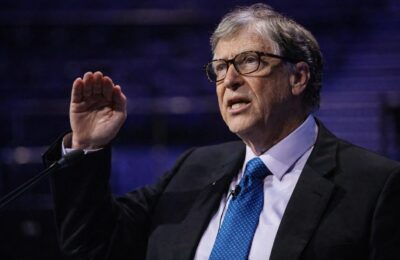 Bill Gates avertizează asupra unui risc major al inteligenței artificiale: eliminarea aproape totală a locurilor de muncă