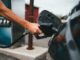 Noi reguli pentru prețurile la carburanți: scumpirile sunt permise doar până la prânz, sub sancțiunea unor amenzi de 100.000 de lei
