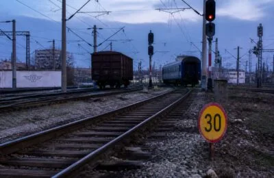 Noua strategie feroviară a Guvernului abordează degradarea a peste 9.700 km de cale ferată