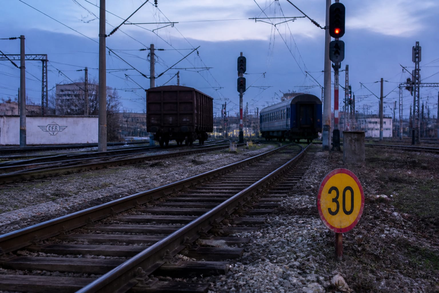 Noua strategie feroviară a Guvernului abordează degradarea a peste 9.700 km de cale ferată