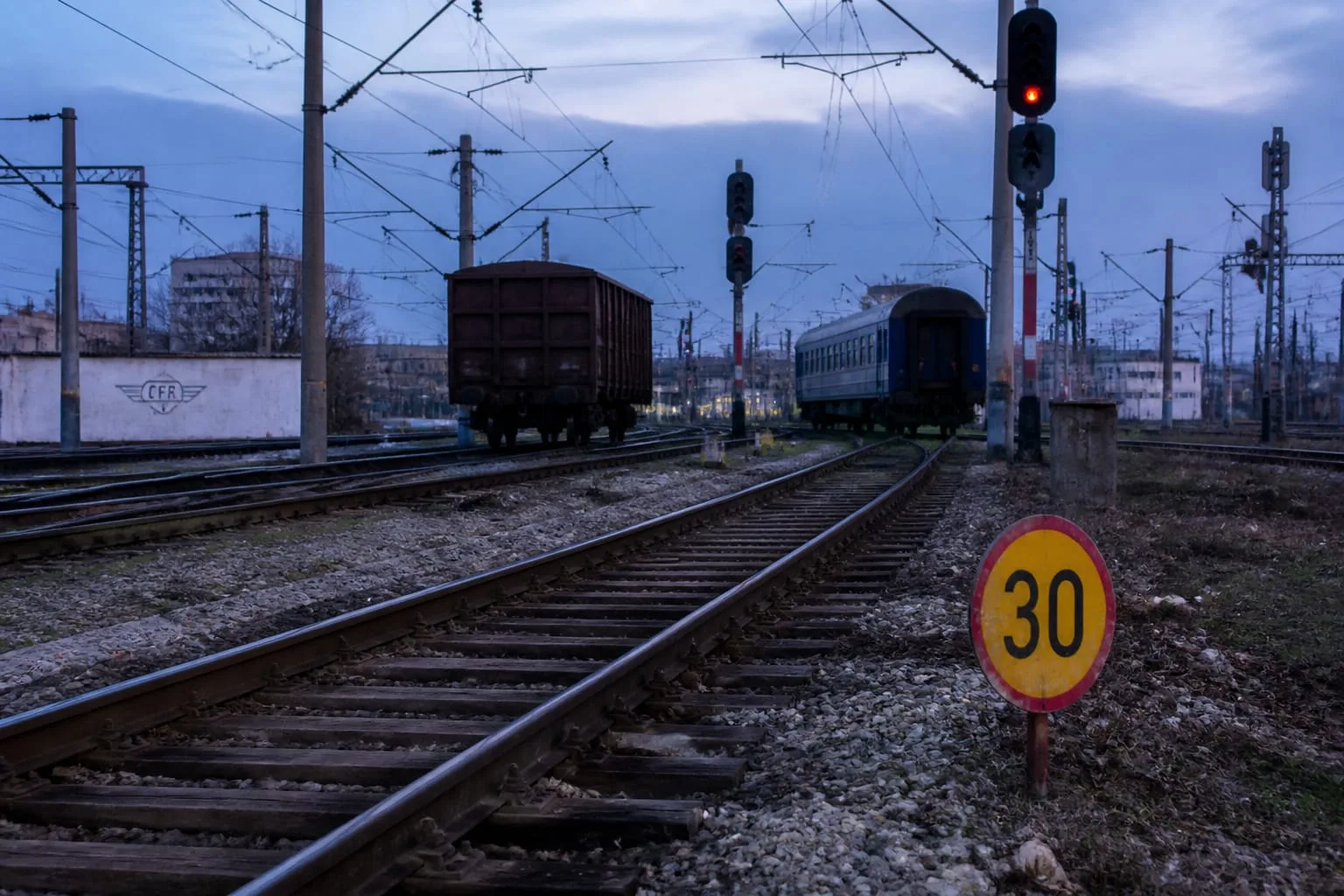 Noua strategie feroviară a Guvernului abordează degradarea a peste 9.700 km de cale ferată