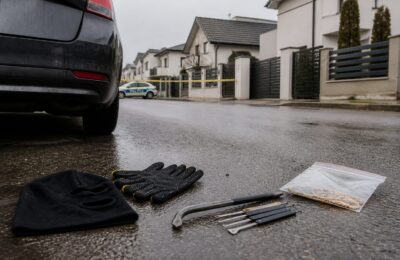 Un polițist din Timișoara este suspectat că oferea informații unei rețele de hoți cu prejudiciu de un milion de euro