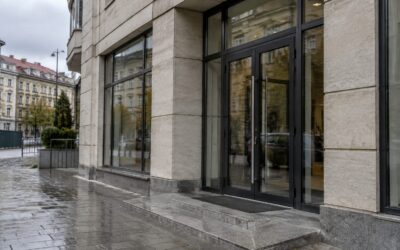 Bursa evaluează Banca Transilvania la aproape 19% din active. Cum se compară cu BRD, UniCredit și Erste